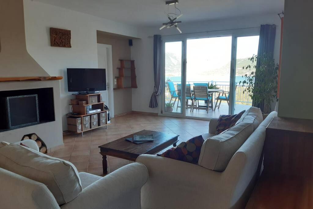 Villa Sunrise With Stunning Views And Private Pool Katokhorion  Exterior photo